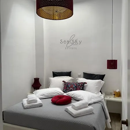 Sea And Sky - Kythnos. Vintage House Dhriopís